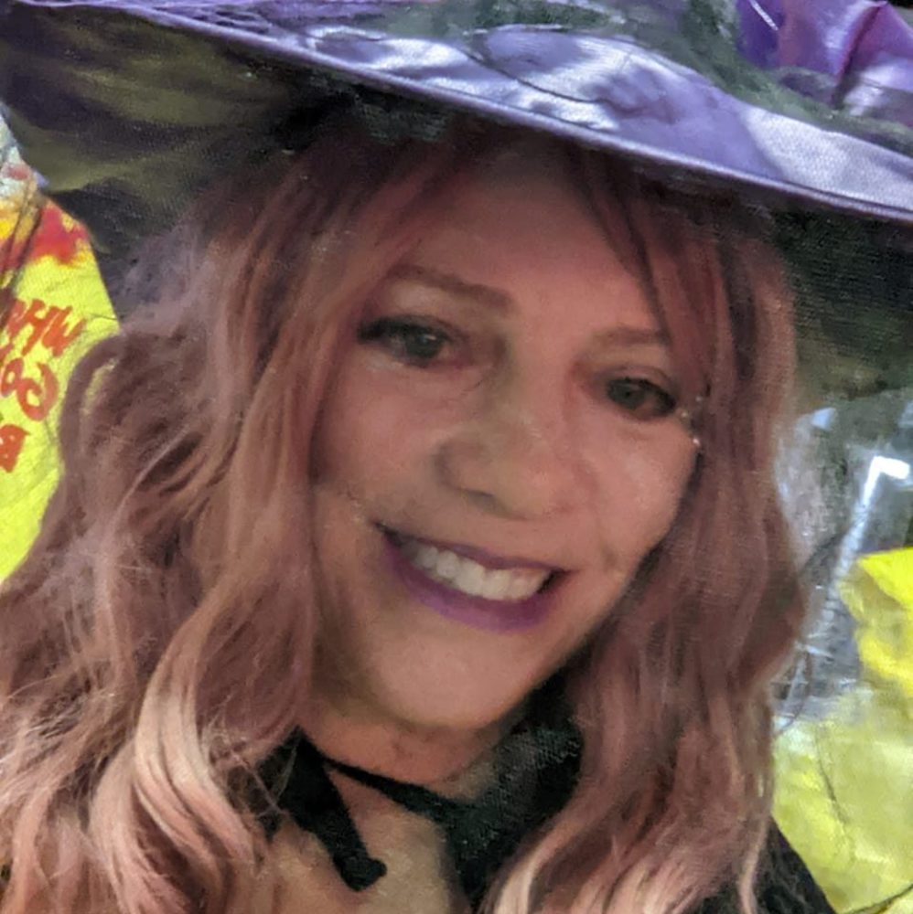 Meet your Posher, Renee